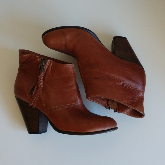 Steve Madden 9M Arling Ankle Bootie Brown 🧿 HP 🧿 - Picture 2 of 7
